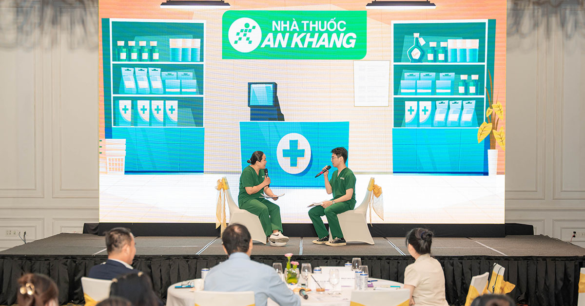 Dược sĩ An Khang tham gia tình huống trực tiếp và học hỏi kinh nghiệm