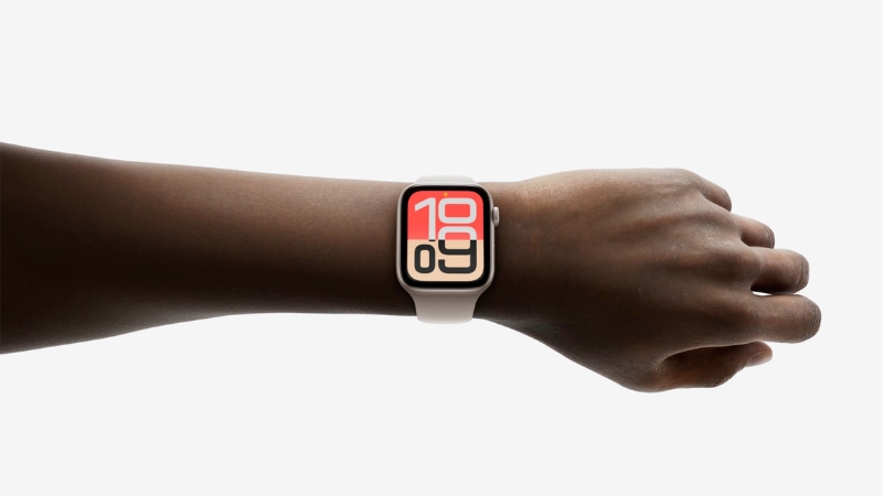 Apple Watch SE 3 c&oacute; m&agrave;n h&igrave;nh OLED sắc n&eacute;t