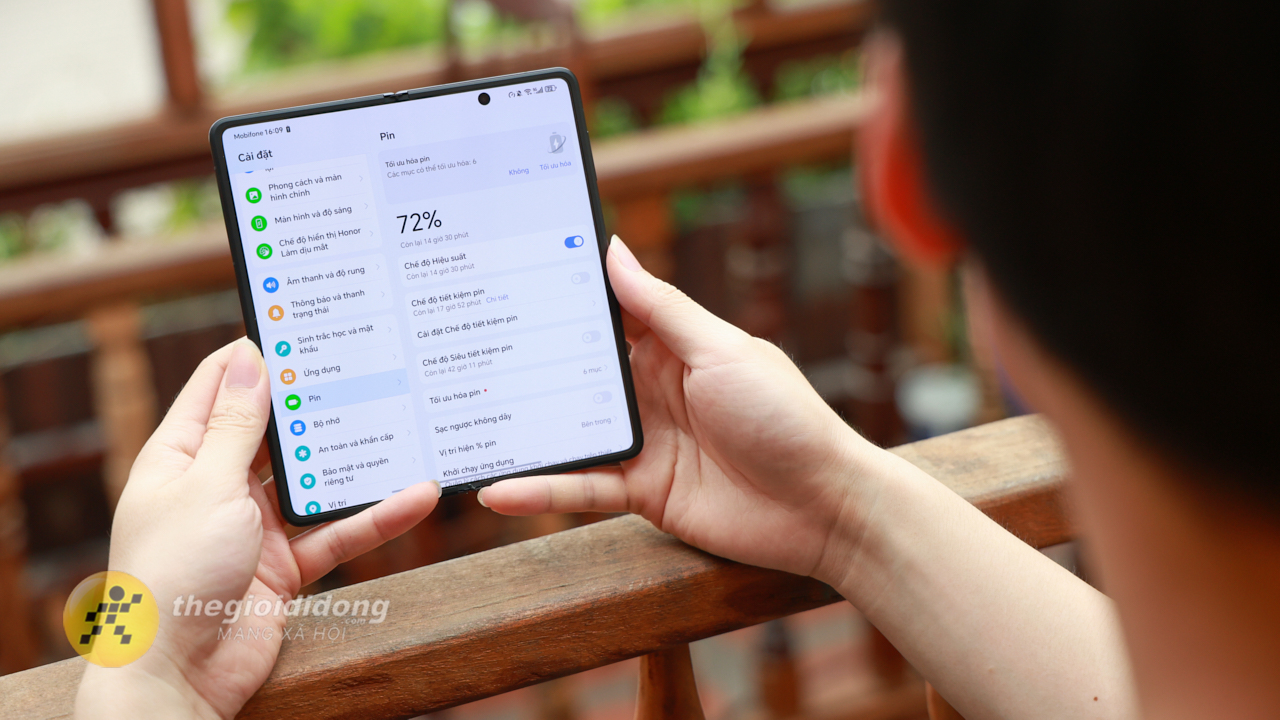 Trên Tay Honor Magic V5 Sớm Nhất Tại Việt Nam: Siêu Mỏng, Camera Ấn Tượng, Pin Lớn 5.820 Mah Trên Tay Honor Magic V5 Sớm Nhất Tại Việt Nam: Siêu Mỏng, Camera Ấn Tượng, Pin Lớn 5.820 Mah