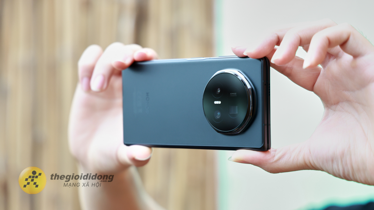 Trên Tay Honor Magic V5 Sớm Nhất Tại Việt Nam: Siêu Mỏng, Camera Ấn Tượng, Pin Lớn 5.820 Mah Trên Tay Honor Magic V5 Sớm Nhất Tại Việt Nam: Siêu Mỏng, Camera Ấn Tượng, Pin Lớn 5.820 Mah