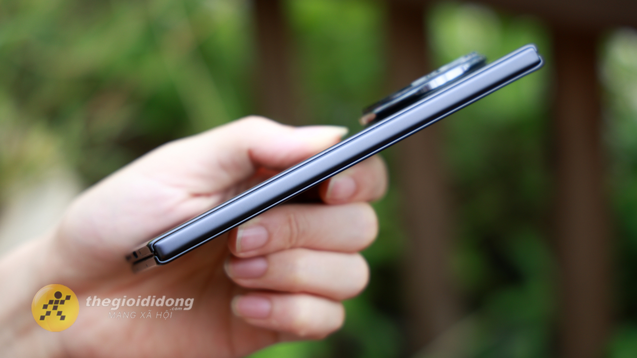 Trên Tay Honor Magic V5 Sớm Nhất Tại Việt Nam: Siêu Mỏng, Camera Ấn Tượng, Pin Lớn 5.820 Mah Trên Tay Honor Magic V5 Sớm Nhất Tại Việt Nam: Siêu Mỏng, Camera Ấn Tượng, Pin Lớn 5.820 Mah