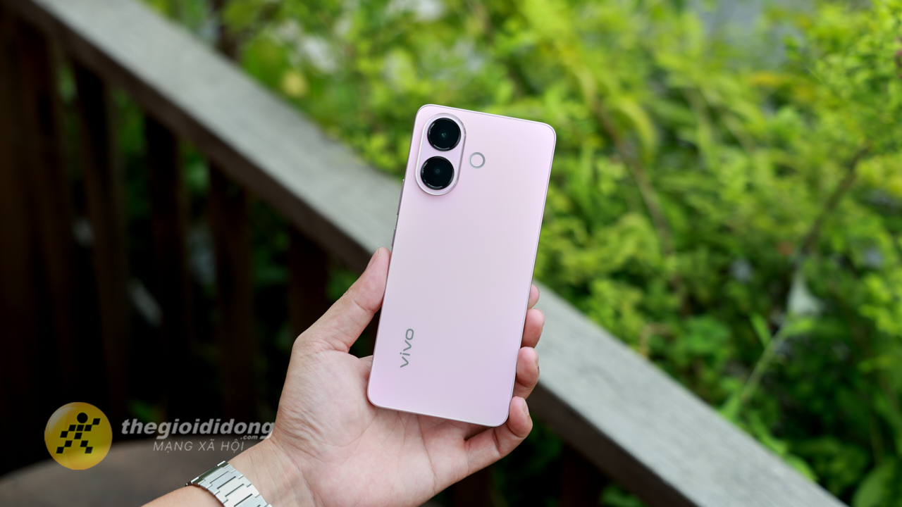 Trên Tay Vivo V60 Lite 5G: Thiết Kế Đẹp, Vi Xử Lý Mediatek Dimensity 7360, Pin Lớn 6.500 Mah Trên Tay Vivo V60 Lite 5G: Thiết Kế Đẹp, Vi Xử Lý Mediatek Dimensity 7360, Pin Lớn 6.500 Mah