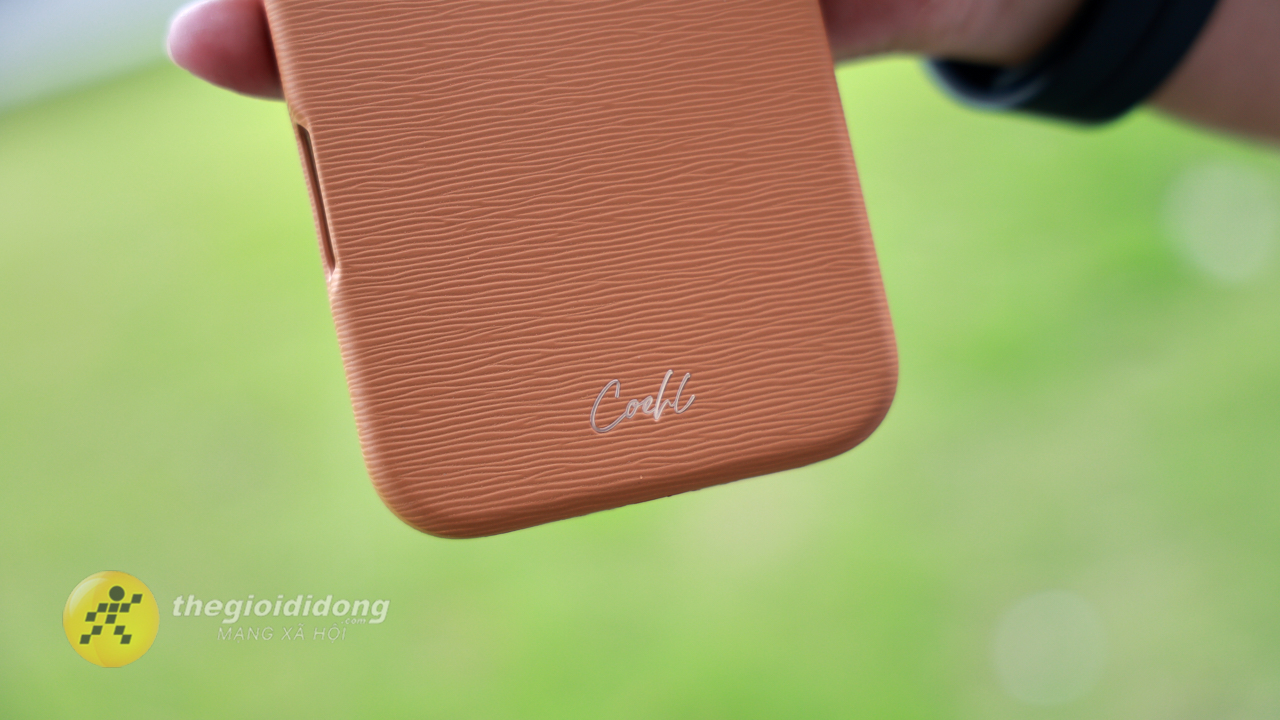 Trên Tay Ốp Lưng Uniq Cho Iphone 17 Pro Max: Nhiều Lựa Chọn, Đủ Phong Cách, Sang Xịn Mịn Trên Tay Ốp Lưng Uniq Cho Iphone 17 Pro Max: Nhiều Lựa Chọn, Đủ Phong Cách, Sang Xịn Mịn
