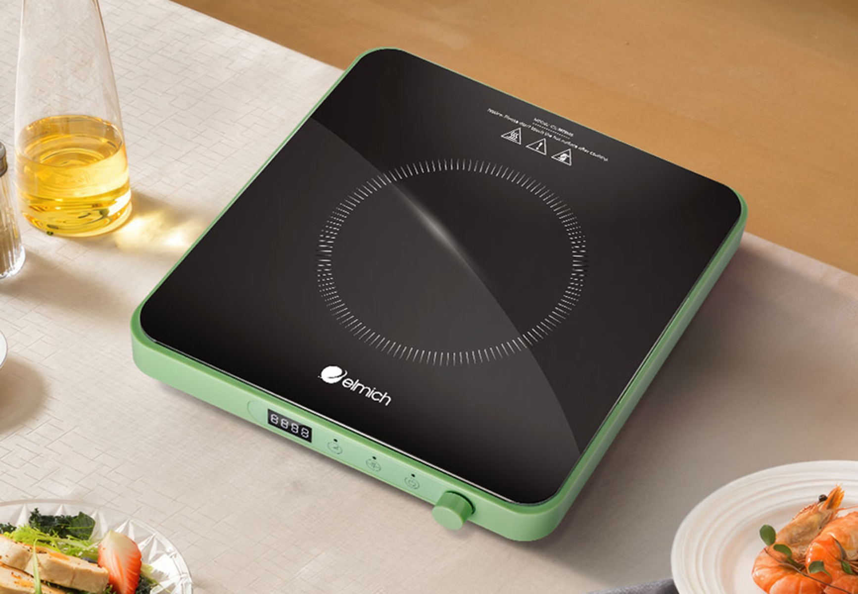 Bếp từ Elmich với công suất lớn và tính năng Booster giúp nấu ăn nhanh chóng