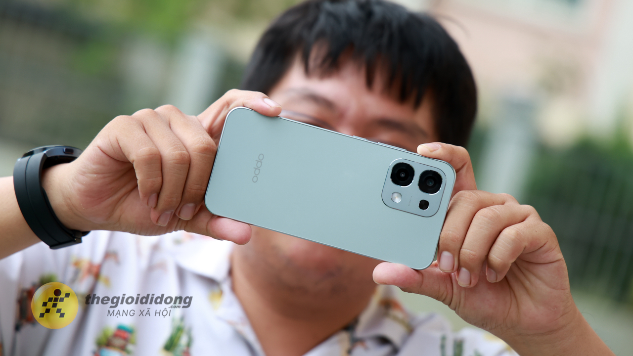 Trên Tay Oppo A6 Pro: Thiết Kế Nhỏ Gọn, Màn Hình Amoled, Pin 7000 Mah Trên Tay Oppo A6 Pro: Thiết Kế Nhỏ Gọn, Màn Hình Amoled, Pin 7000 Mah