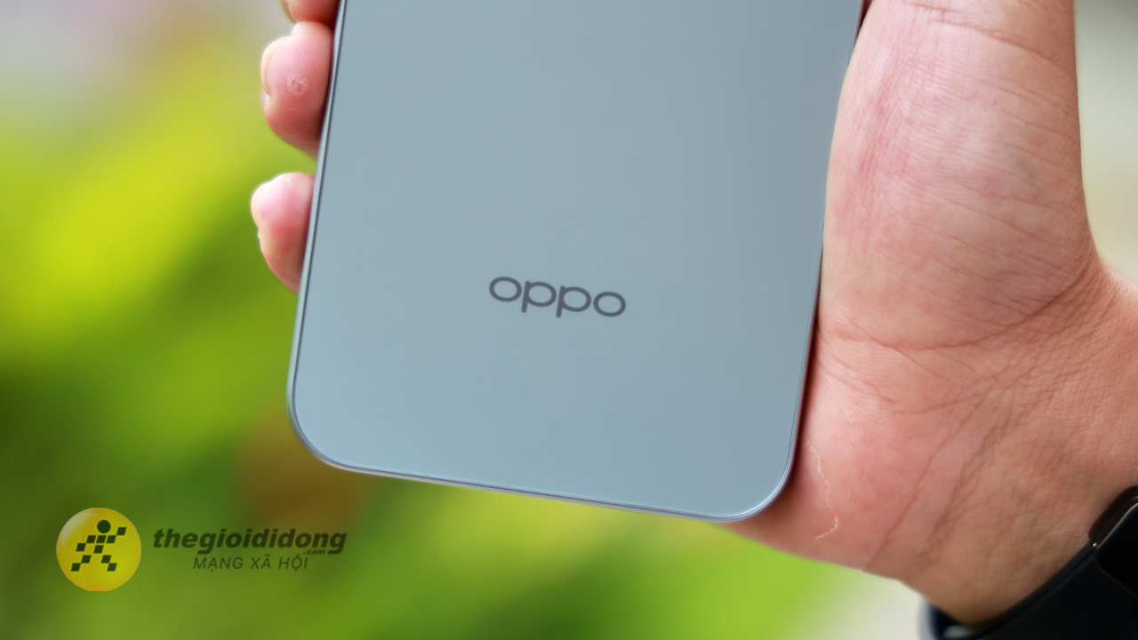 Trên Tay Oppo A6 Pro: Thiết Kế Nhỏ Gọn, Màn Hình Amoled, Pin 7000 Mah Trên Tay Oppo A6 Pro: Thiết Kế Nhỏ Gọn, Màn Hình Amoled, Pin 7000 Mah