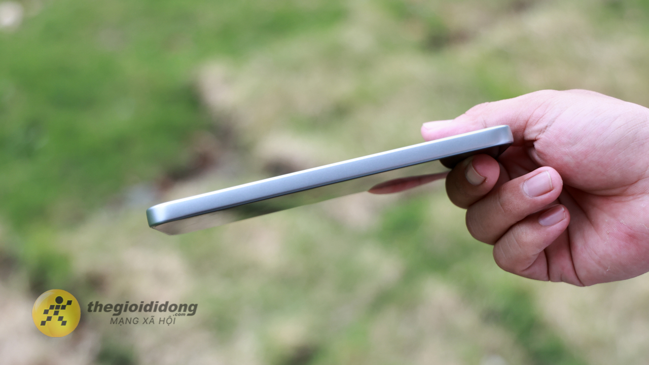 Trên Tay Oppo A6 Pro: Thiết Kế Nhỏ Gọn, Màn Hình Amoled, Pin 7000 Mah Trên Tay Oppo A6 Pro: Thiết Kế Nhỏ Gọn, Màn Hình Amoled, Pin 7000 Mah