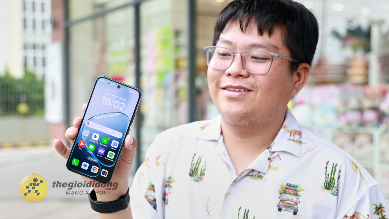 Trên Tay Oppo A6 Pro 5G: Thiết Kế Mới, Màn Amoled, Chip Dimensity 6300 Trên Tay Oppo A6 Pro 5G: Thiết Kế Mới, Màn Amoled, Chip Dimensity 6300