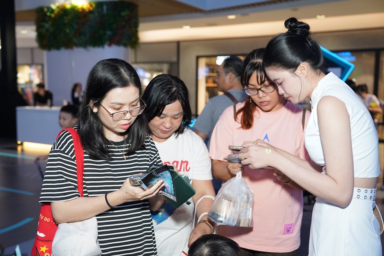 Oppo A6 Pro Series Oppo A6 Pro Series
