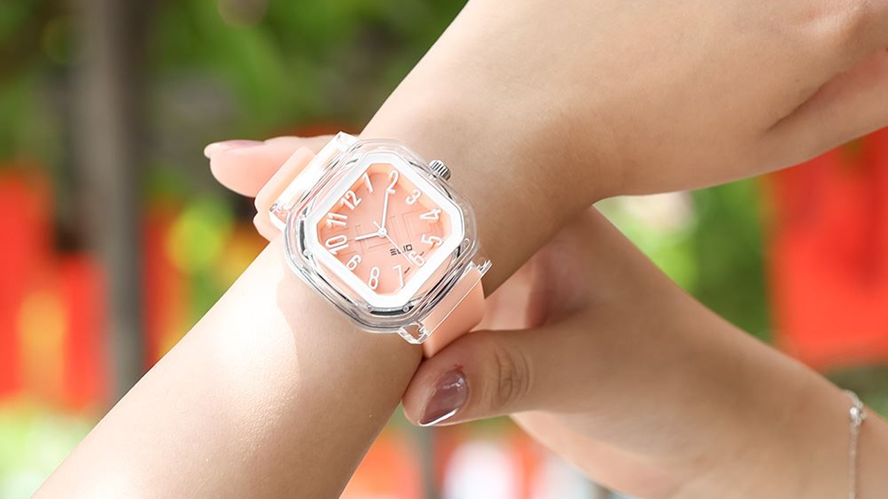 Mua Ngay Loạt Đồng Hồ Màu Cam Cực Trendy Dịp 20/10 Đang Ưu Đãi Sốc Mua Ngay Loạt Đồng Hồ Màu Cam Cực Trendy Dịp 20/10 Đang Ưu Đãi Sốc