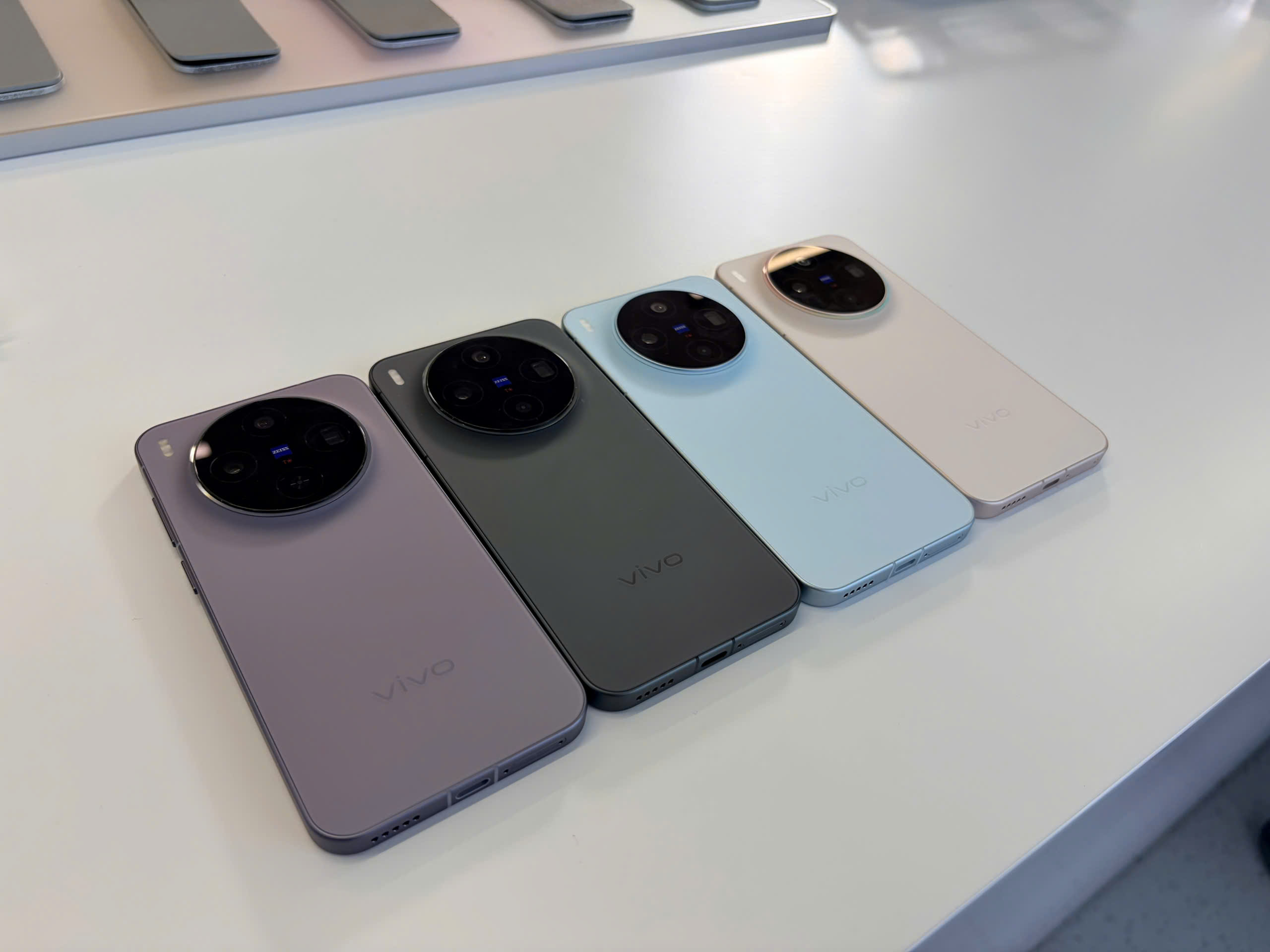 vivo X300 series