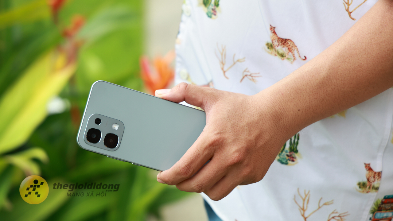 Đánh giá OPPO A6 Pro: Màn hình đẹp, chip Helio G100 chơi Liên Quân tốt, pin trâu 7.000 mAh