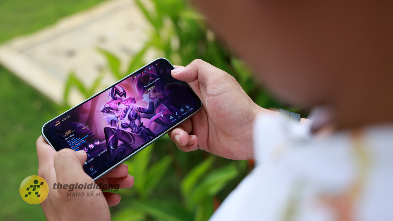 Đánh giá OPPO A6 Pro: Màn hình đẹp, chip Helio G100 chơi Liên Quân tốt, pin trâu 7.000 mAh