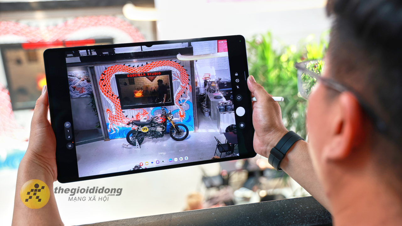 Trên Tay Samsung Galaxy Tab S11 Ultra: Siêu Mỏng 5.1 Mm, Chip Dimensity 9400+ Mạnh Mẽ Trên Tay Samsung Galaxy Tab S11 Ultra: Siêu Mỏng 5.1 Mm, Chip Dimensity 9400+ Mạnh Mẽ