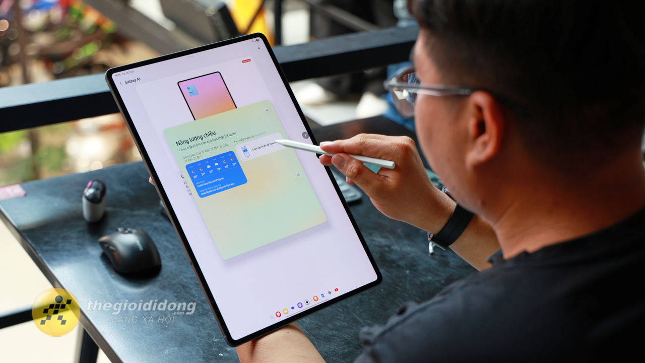 Trên Tay Samsung Galaxy Tab S11 Ultra: Siêu Mỏng 5.1 Mm, Chip Dimensity 9400+ Mạnh Mẽ Trên Tay Samsung Galaxy Tab S11 Ultra: Siêu Mỏng 5.1 Mm, Chip Dimensity 9400+ Mạnh Mẽ