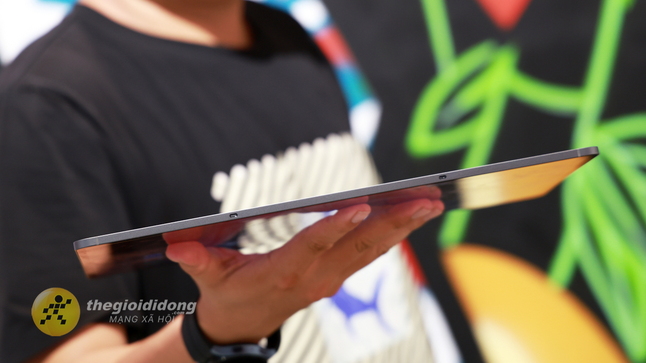 Trên Tay Samsung Galaxy Tab S11 Ultra: Siêu Mỏng 5.1 Mm, Chip Dimensity 9400+ Mạnh Mẽ Trên Tay Samsung Galaxy Tab S11 Ultra: Siêu Mỏng 5.1 Mm, Chip Dimensity 9400+ Mạnh Mẽ