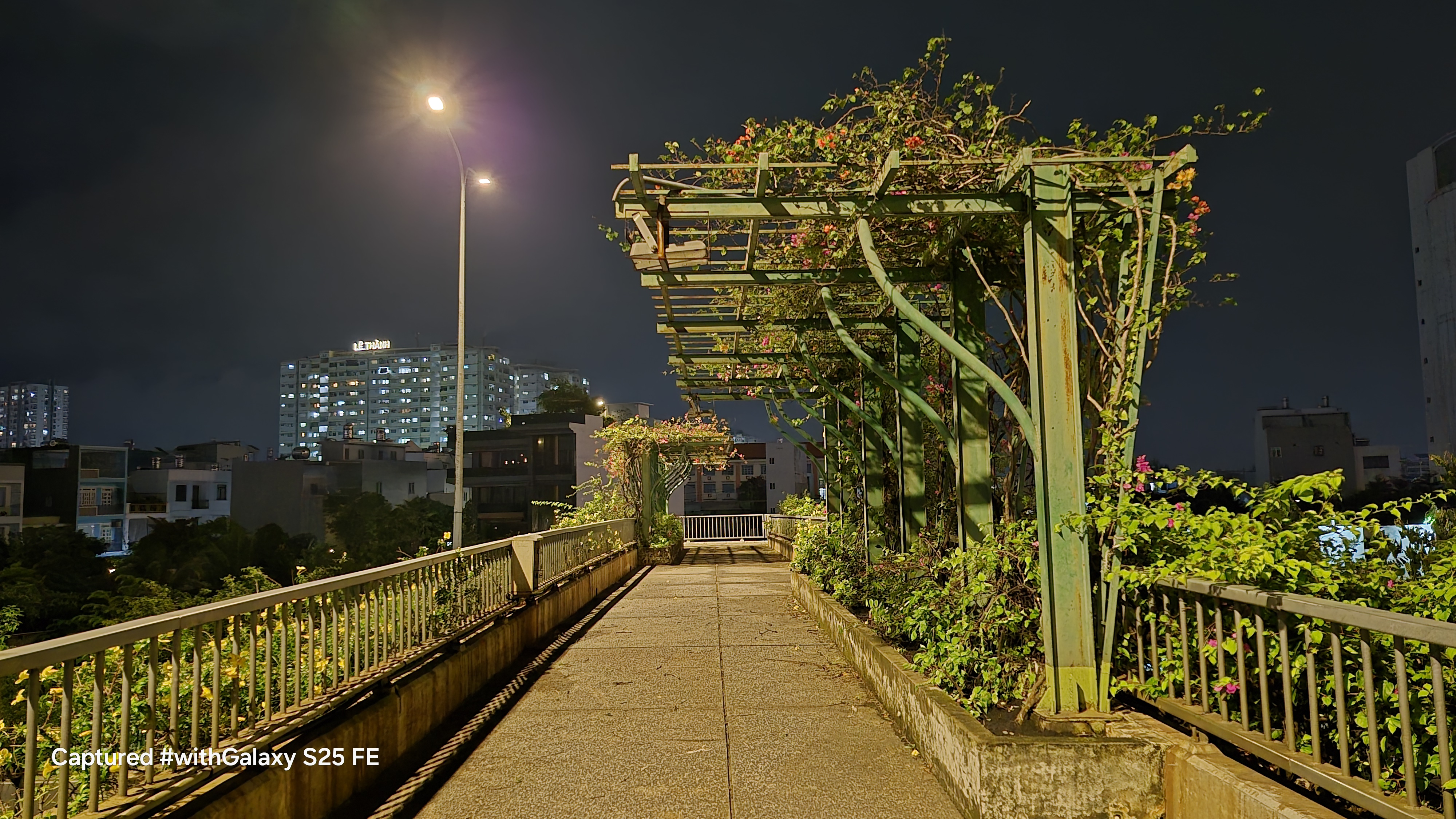 Galaxy S25 FE đáng giá từng khung hình với nhiếp ảnh thông minh