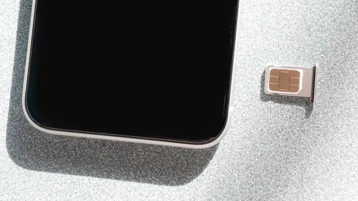 SIM vật lý là một thẻ chip có thể tháo rời SIM vật lý là một thẻ chip có thể tháo rời