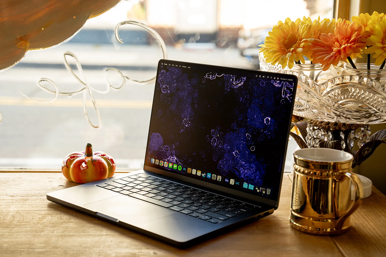 So sánh MacBook Pro M5 và M4 So sánh MacBook Pro M5 và M4