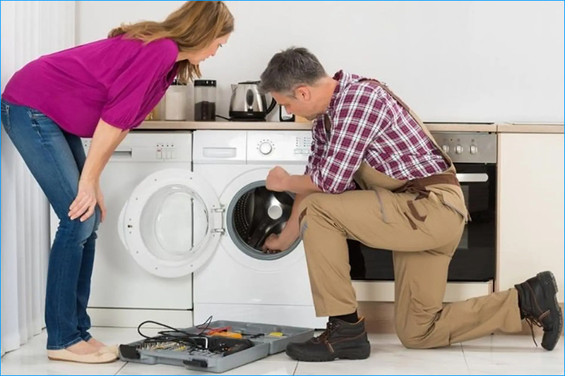 Trước khi gọi thợ, hãy tự kiểm tra nguồn điện, vòi nước, ống xả và cửa máy để xử lý lỗi đơn giản