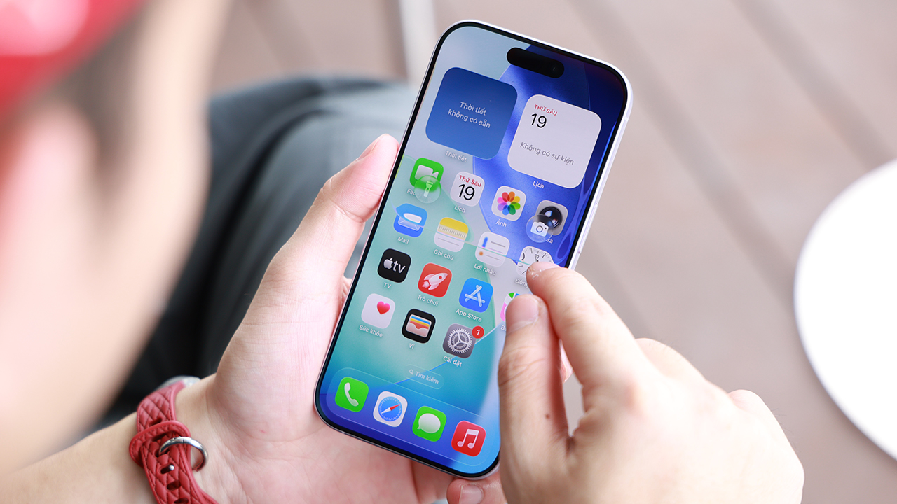 Cách chỉnh độ trong suốt Liquid Glass trên iOS 26