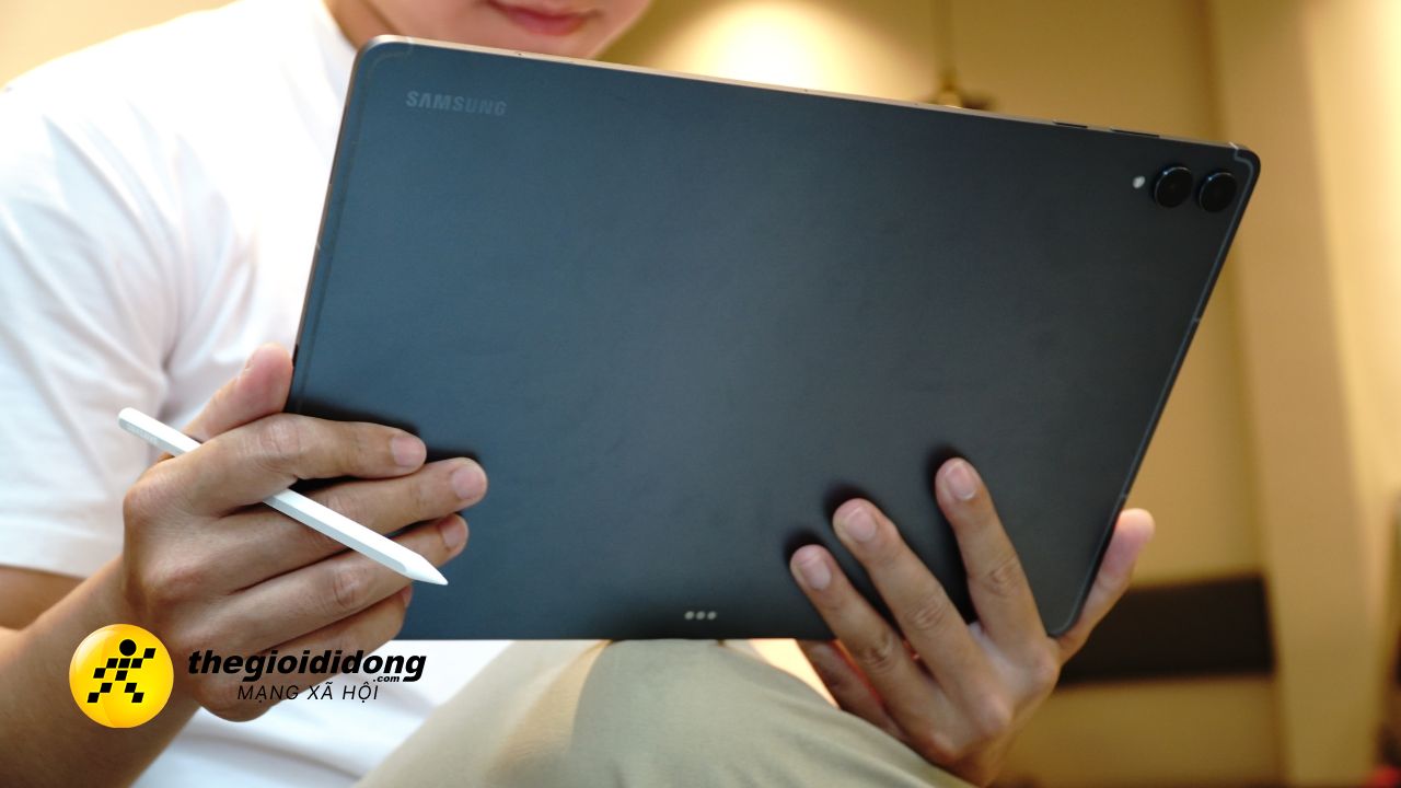 Đánh Giá Samsung Galaxy Tab S11 Ultra: Cỗ Máy Làm Việc Đích Thực, Trải Nghiệm “Android Pc” Đỉnh Nhất Từng Có Đánh Giá Samsung Galaxy Tab S11 Ultra: Cỗ Máy Làm Việc Đích Thực, Trải Nghiệm “Android Pc” Đỉnh Nhất Từng Có