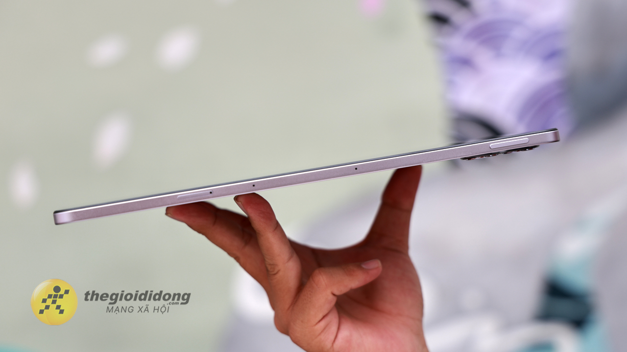 Trên tay Xiaomi Redmi Pad 2 Pro: Màn hình lớn 2.5K, chip mạnh mẽ Snapdragon 7s Gen 4 và kèm bàn phím Trên tay Xiaomi Redmi Pad 2 Pro: Màn hình lớn 2.5K, chip mạnh mẽ Snapdragon 7s Gen 4 và kèm bàn phím