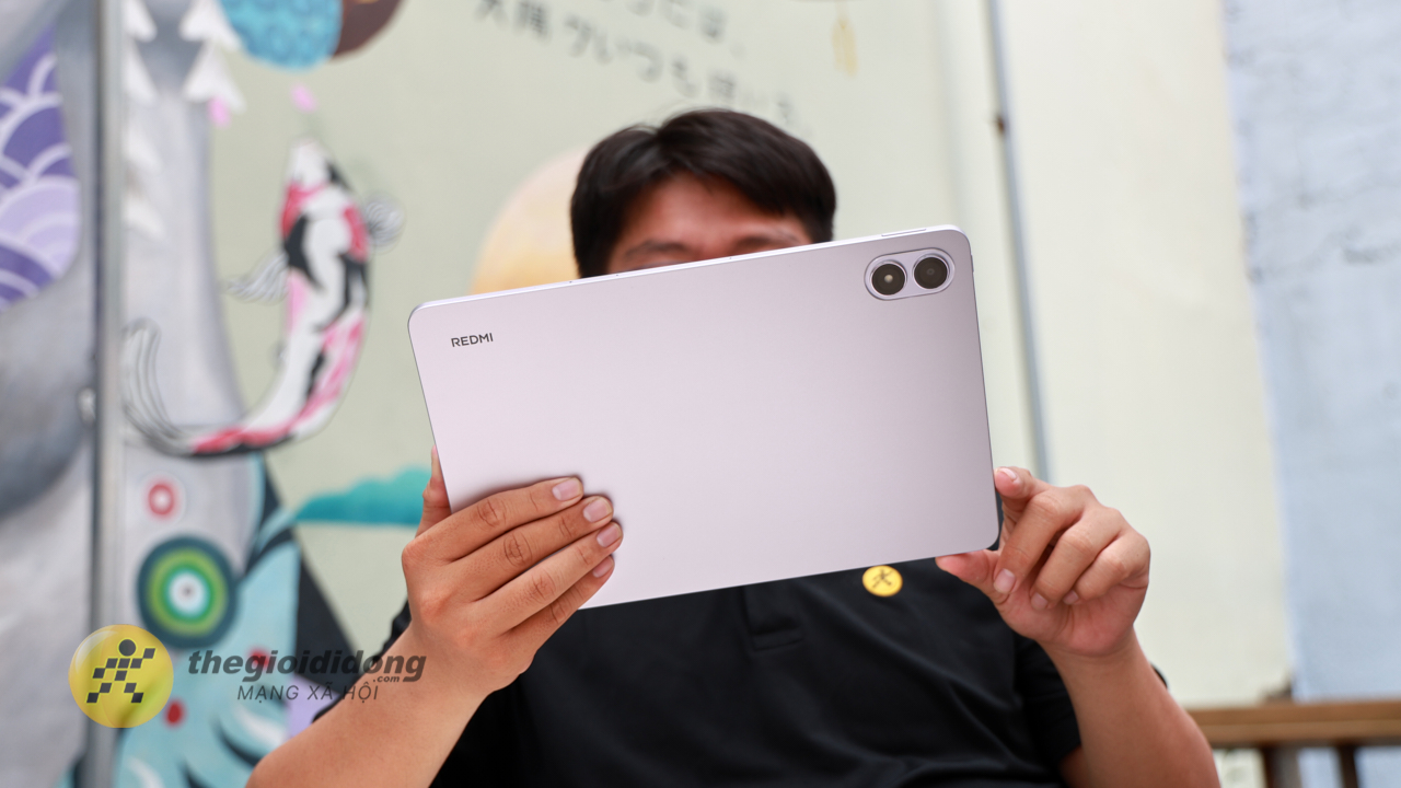 Trên tay Xiaomi Redmi Pad 2 Pro: Màn hình lớn 2.5K, chip mạnh mẽ Snapdragon 7s Gen 4 và kèm bàn phím Trên tay Xiaomi Redmi Pad 2 Pro: Màn hình lớn 2.5K, chip mạnh mẽ Snapdragon 7s Gen 4 và kèm bàn phím