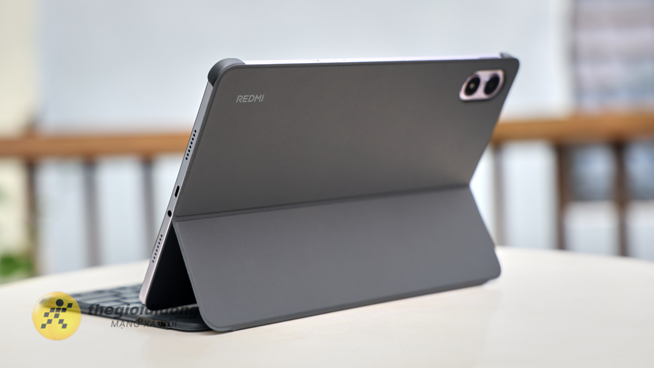 Trên tay Xiaomi Redmi Pad 2 Pro: Màn hình lớn 2.5K, chip mạnh mẽ Snapdragon 7s Gen 4 và kèm bàn phím Trên tay Xiaomi Redmi Pad 2 Pro: Màn hình lớn 2.5K, chip mạnh mẽ Snapdragon 7s Gen 4 và kèm bàn phím