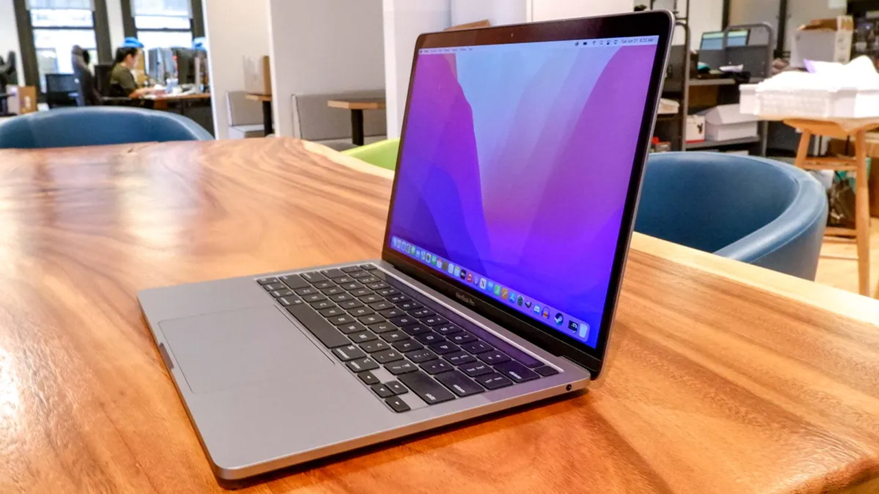 So sánh MacBook Pro M5 và M2