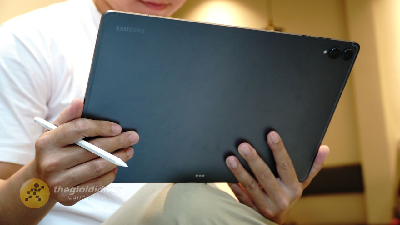 Từ Khi Có Samsung Galaxy Tab S11 Ultra, Cuộc Sống Văn Phòng Của Mình Nhàn Nhã Hẳn Ra Từ Khi Có Samsung Galaxy Tab S11 Ultra, Cuộc Sống Văn Phòng Của Mình Nhàn Nhã Hẳn Ra