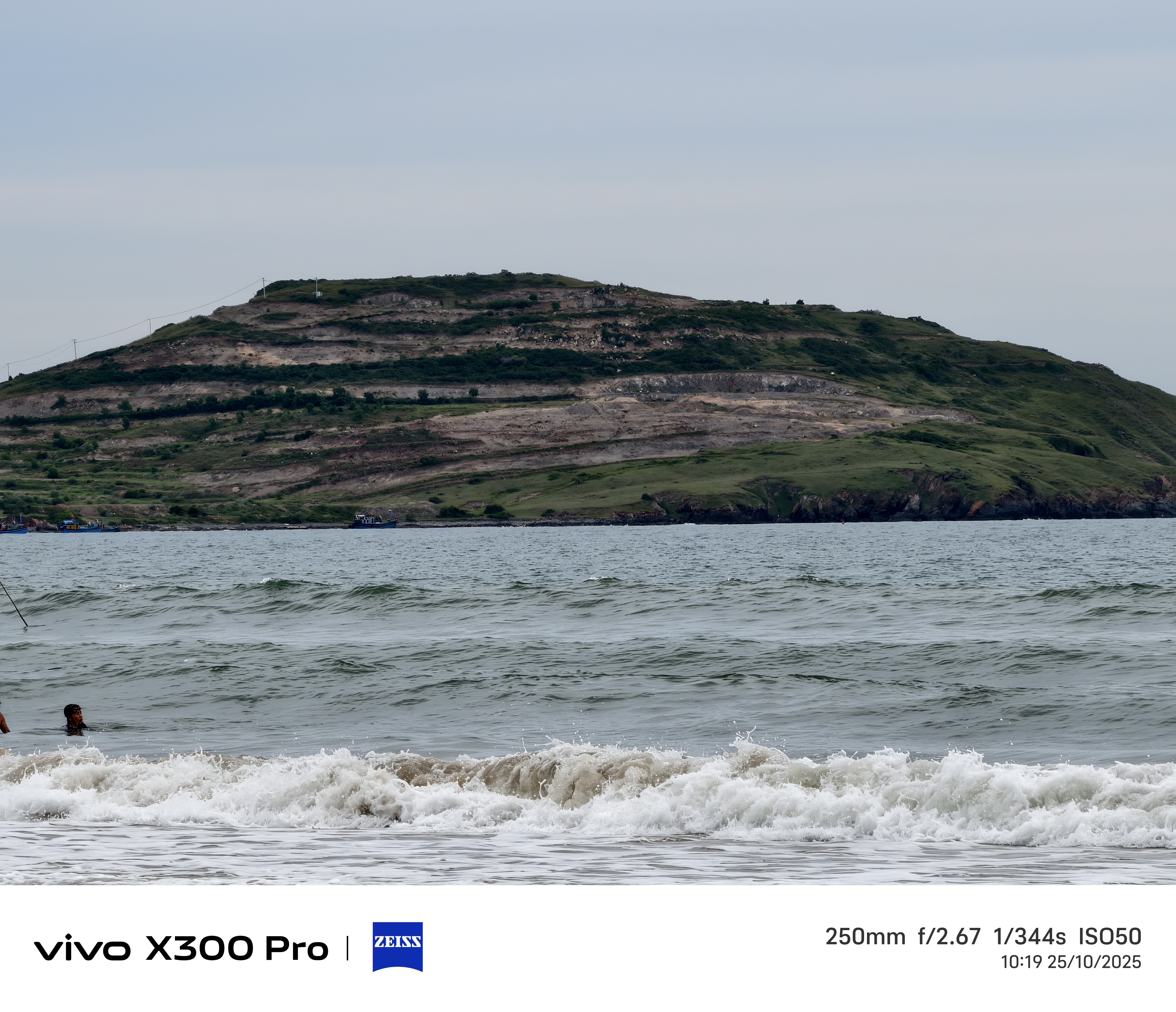 Trên Tay Vivo X300 Pro Tại Việt Nam Và Bộ Photographer Kit Đầy Đủ Trên Tay Vivo X300 Pro Tại Việt Nam Và Bộ Photographer Kit Đầy Đủ