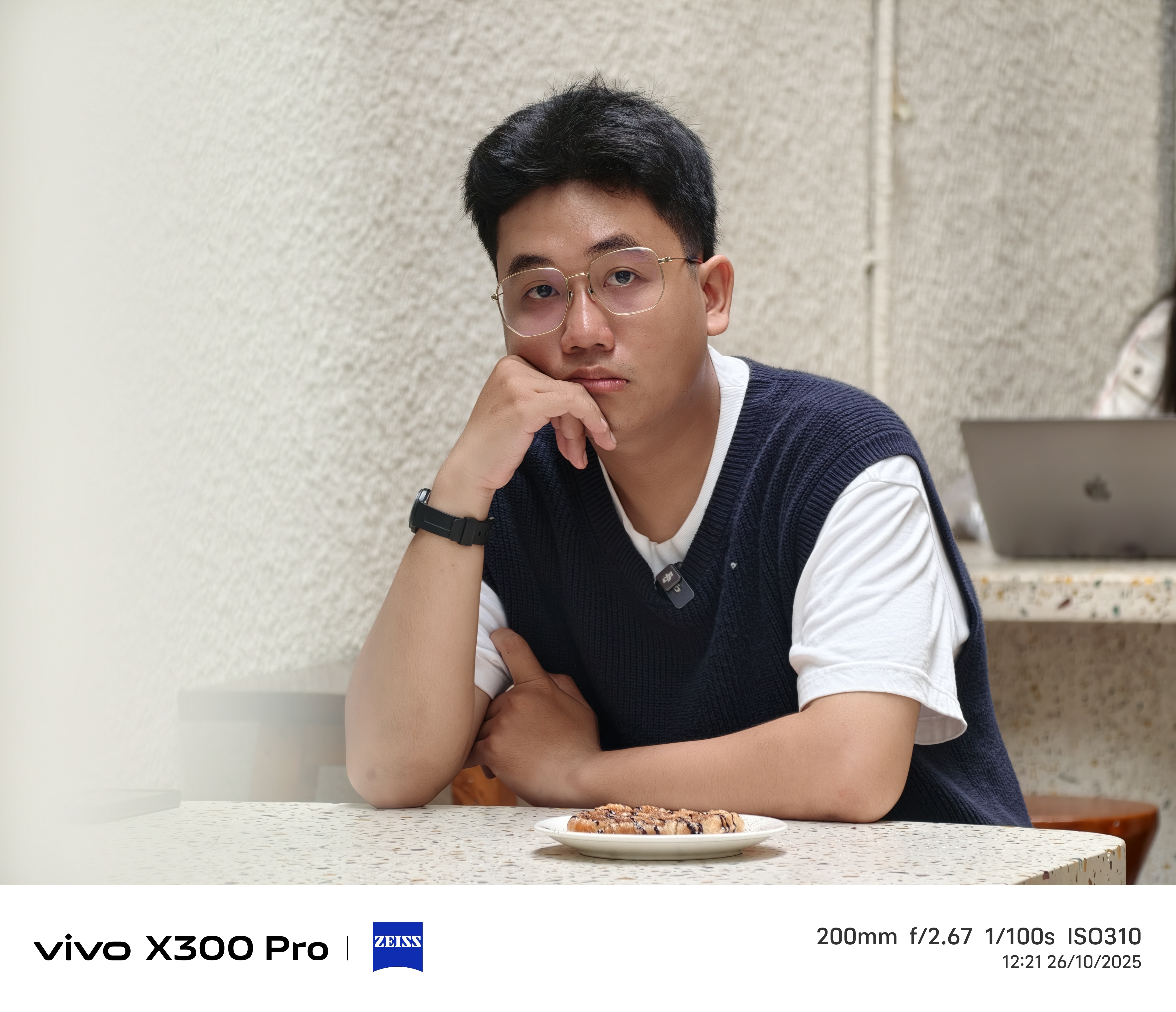 Trên Tay Vivo X300 Pro Tại Việt Nam Và Bộ Photographer Kit Đầy Đủ Trên Tay Vivo X300 Pro Tại Việt Nam Và Bộ Photographer Kit Đầy Đủ