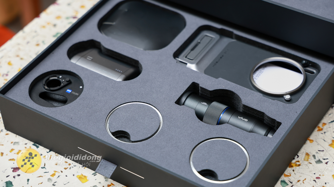 Trên Tay Vivo X300 Pro Tại Việt Nam Và Bộ Photographer Kit Đầy Đủ Trên Tay Vivo X300 Pro Tại Việt Nam Và Bộ Photographer Kit Đầy Đủ