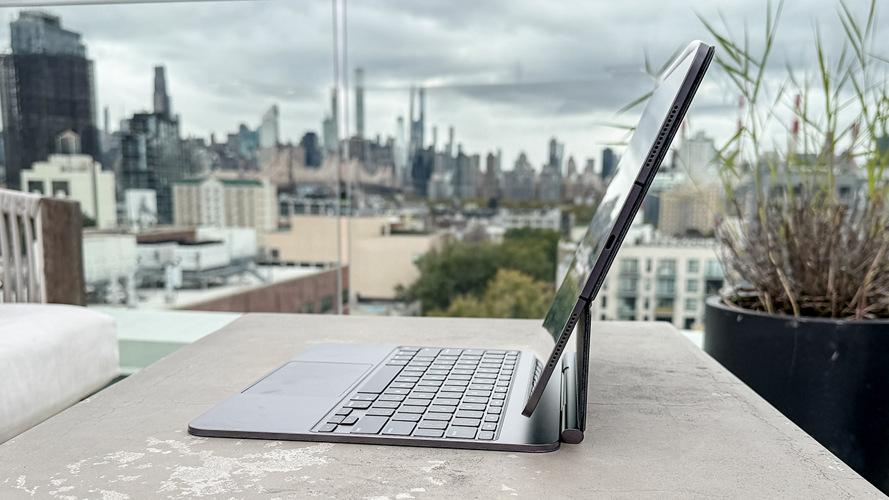 So sánh iPad Pro M5 và Pro M2 So sánh iPad Pro M5 và Pro M2