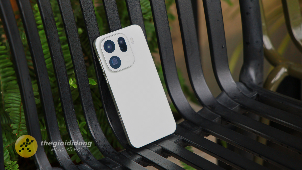 Trên Tay Oppo Find X9 Pro: Thiết Kế Cao Cấp, Camera Hasselblad, Pin Khủng 7.500 Mah Trên Tay Oppo Find X9 Pro: Thiết Kế Cao Cấp, Camera Hasselblad, Pin Khủng 7.500 Mah