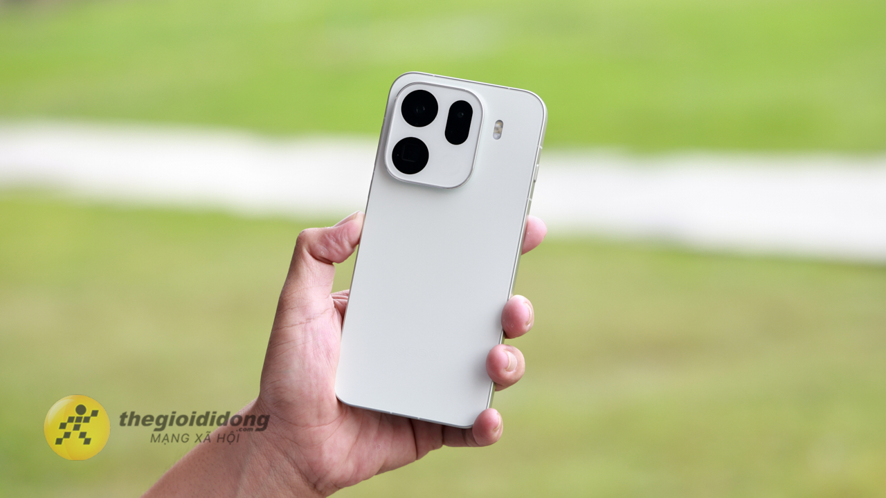 Trên Tay Oppo Find X9 Pro: Thiết Kế Cao Cấp, Camera Hasselblad, Pin Khủng 7.500 Mah Trên Tay Oppo Find X9 Pro: Thiết Kế Cao Cấp, Camera Hasselblad, Pin Khủng 7.500 Mah