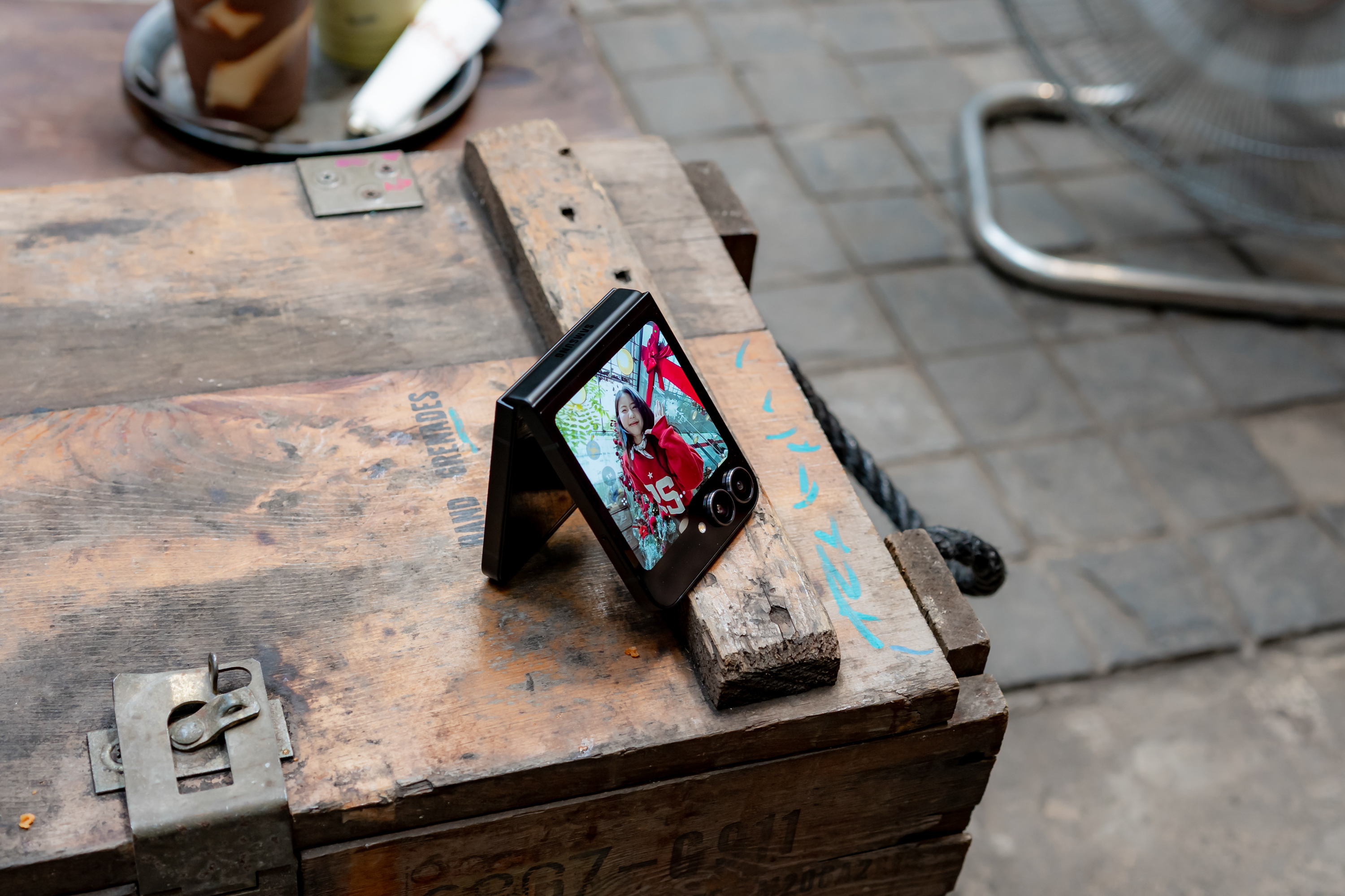 Samsung Galaxy Z Flip7 FE