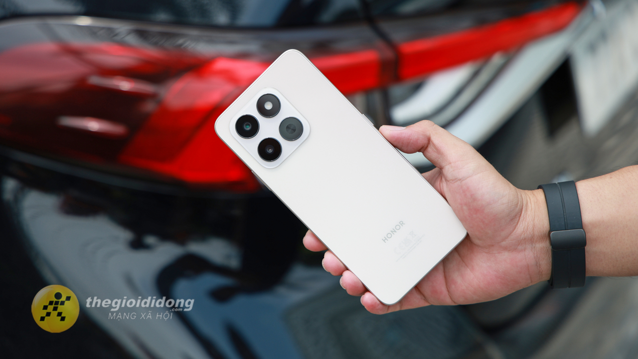 Trên tay HONOR X7d 5G: Chip 