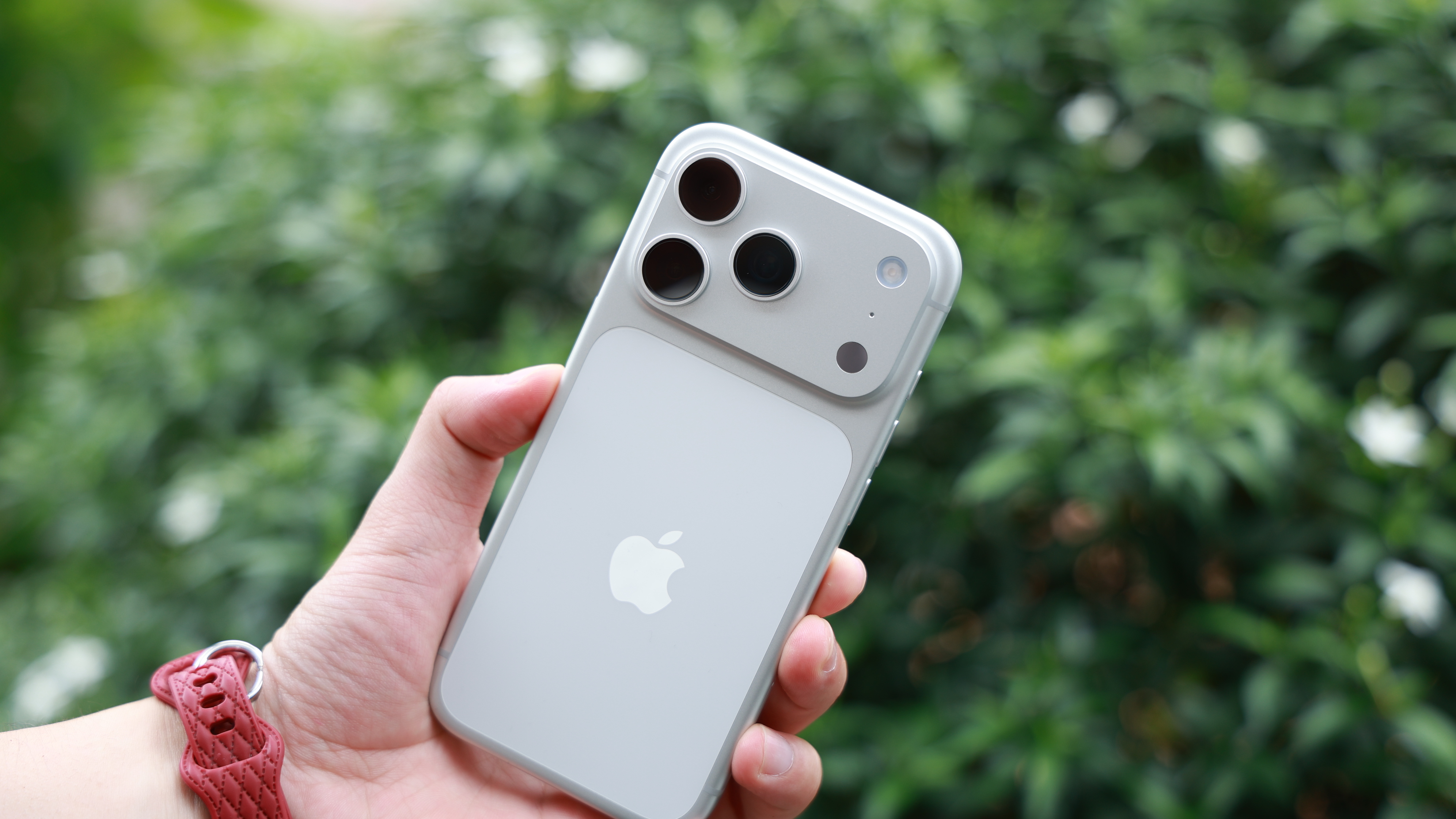 Cách Bật Apple Intelligence Tiếng Việt Trên Iphone