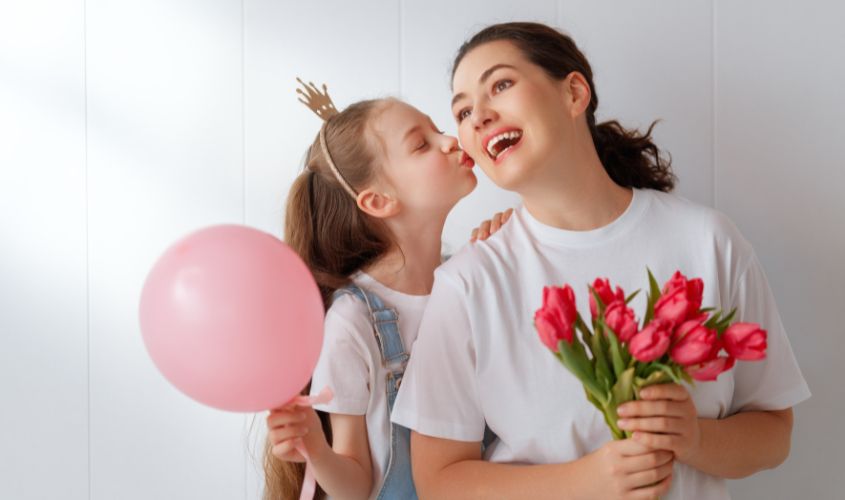 Ý nghĩa của lời chúc 8/3 dành cho mẹ