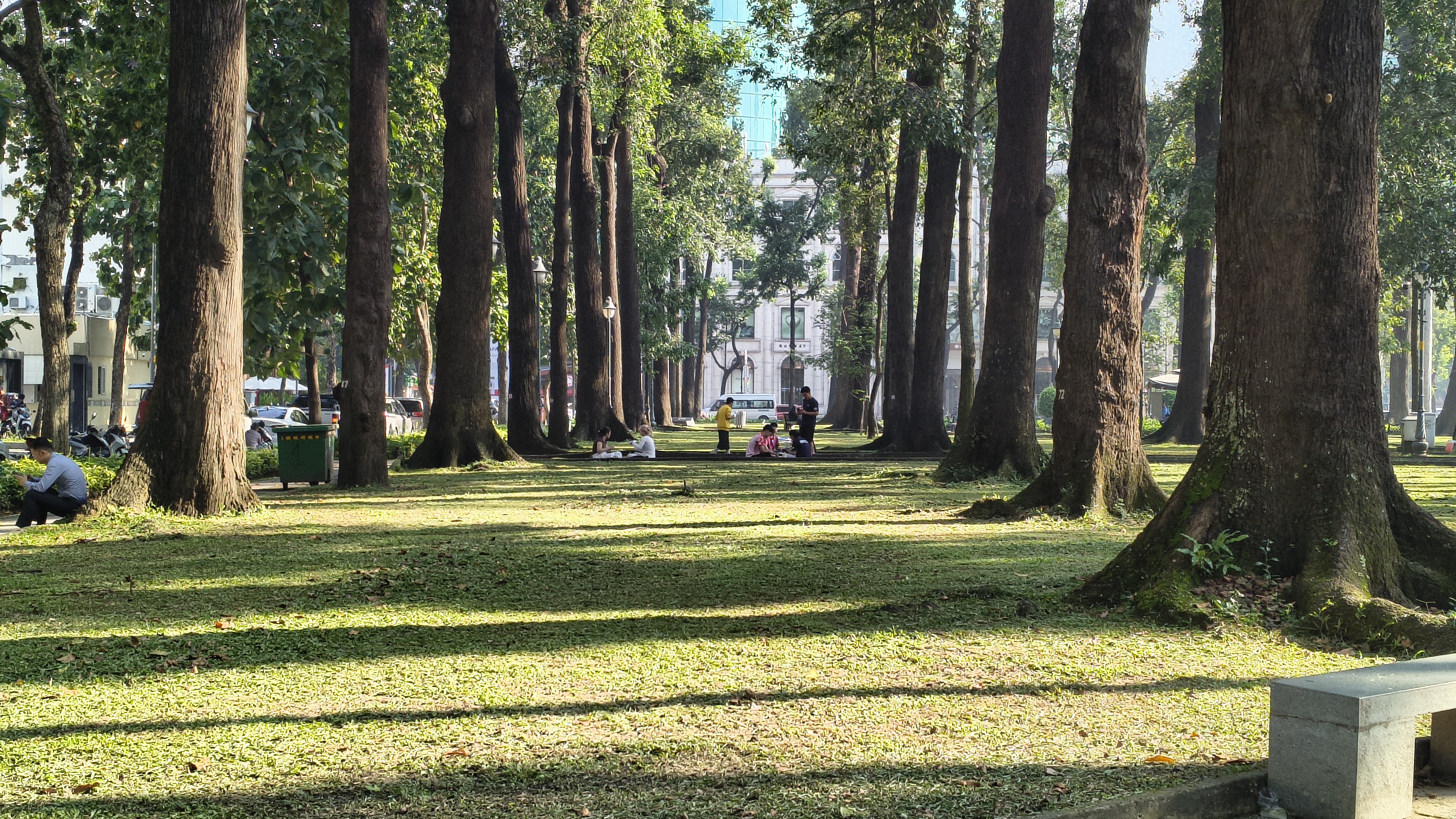 Trên tay motorola G85 Power 5G: Giá cực tốt, màn hình P-OLED 1.5k và Dimensity 7300 mạnh mẽ