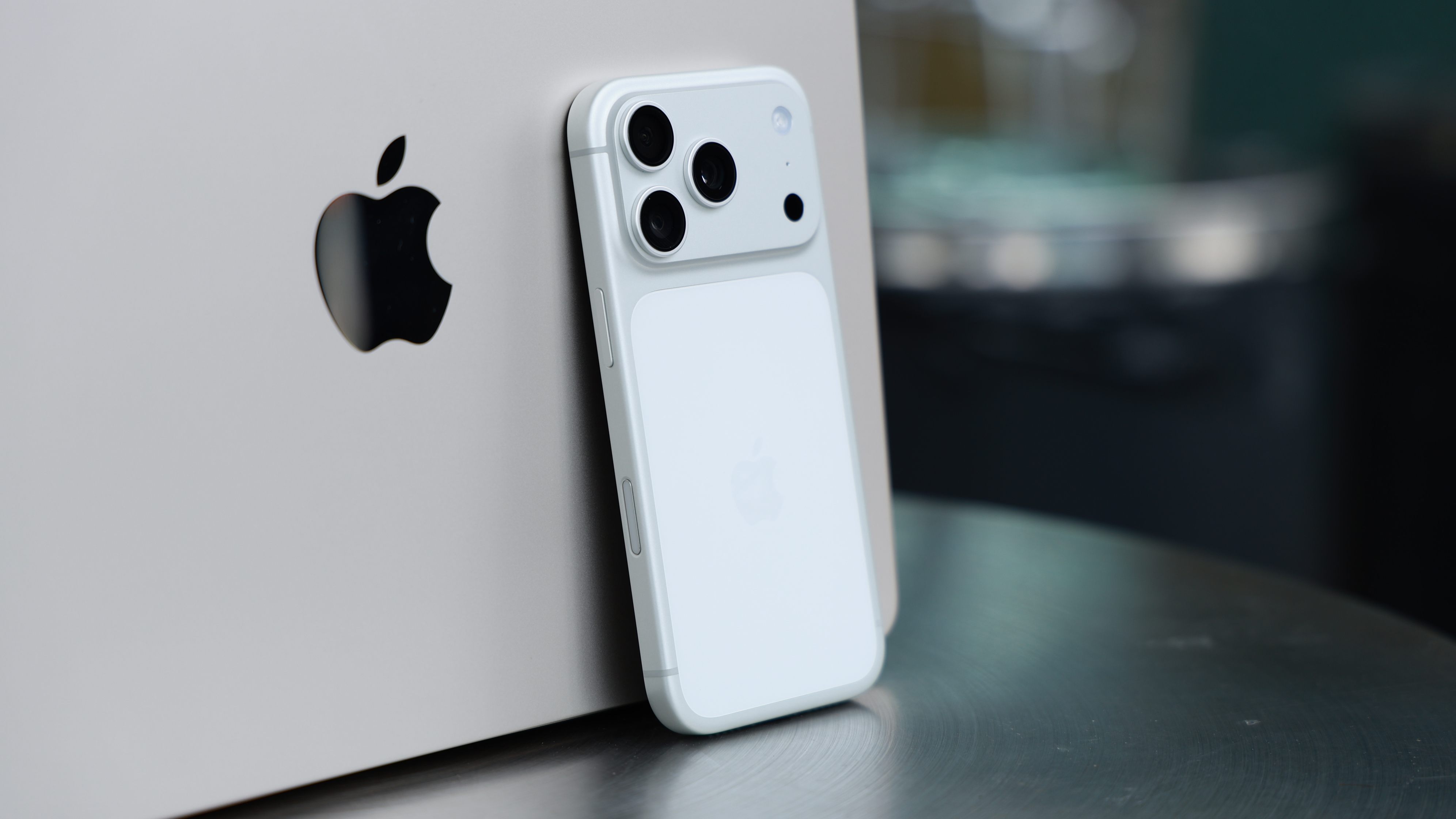 Cách dịch văn bản trên iPhone bằng Apple Intelligence