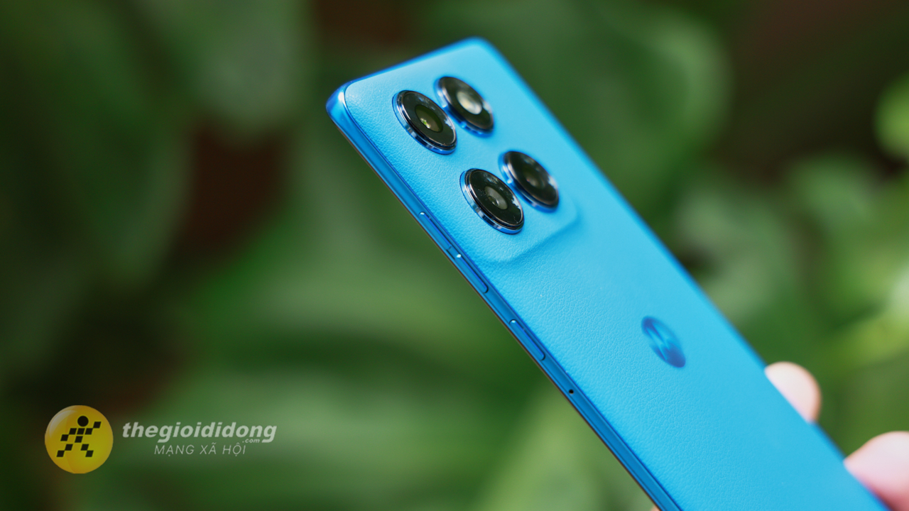 Trên Tay Motorola Edge 60 Fusion: Thiết Kế Cong Tràn, Màn Hình P-Oled Xuất Sắc, Chip Dimensity 7400 Mạnh Mẽ Trên Tay Motorola Edge 60 Fusion: Thiết Kế Cong Tràn, Màn Hình P-Oled Xuất Sắc, Chip Dimensity 7400 Mạnh Mẽ