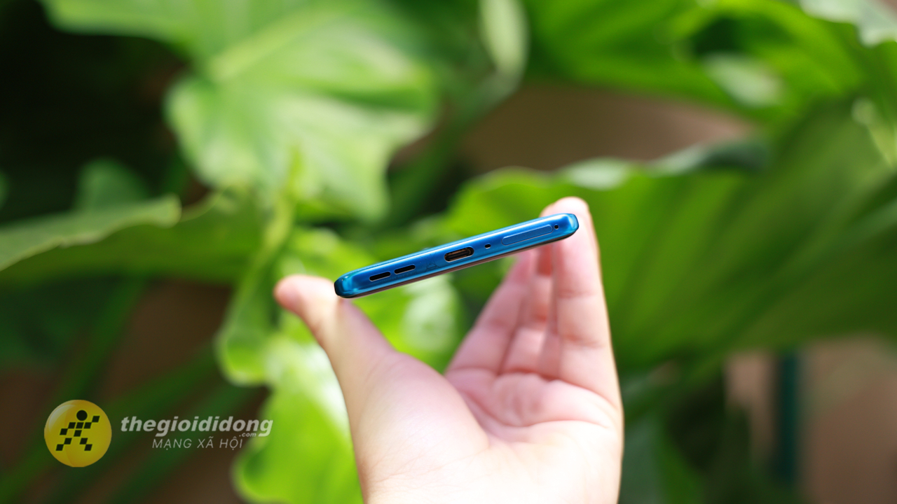 Trên Tay Motorola Edge 60 Fusion: Thiết Kế Cong Tràn, Màn Hình P-Oled Xuất Sắc, Chip Dimensity 7400 Mạnh Mẽ Trên Tay Motorola Edge 60 Fusion: Thiết Kế Cong Tràn, Màn Hình P-Oled Xuất Sắc, Chip Dimensity 7400 Mạnh Mẽ