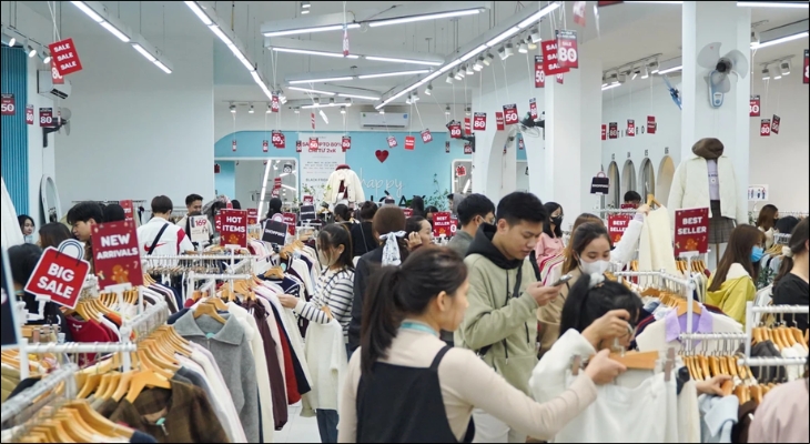 Black Friday cũng là dịp săn các deal thời trang cực tốt, từ các thương hiệu lớn đến sản phẩm mới nhất