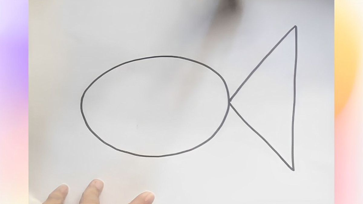 Bước 1: Vẽ thân cá