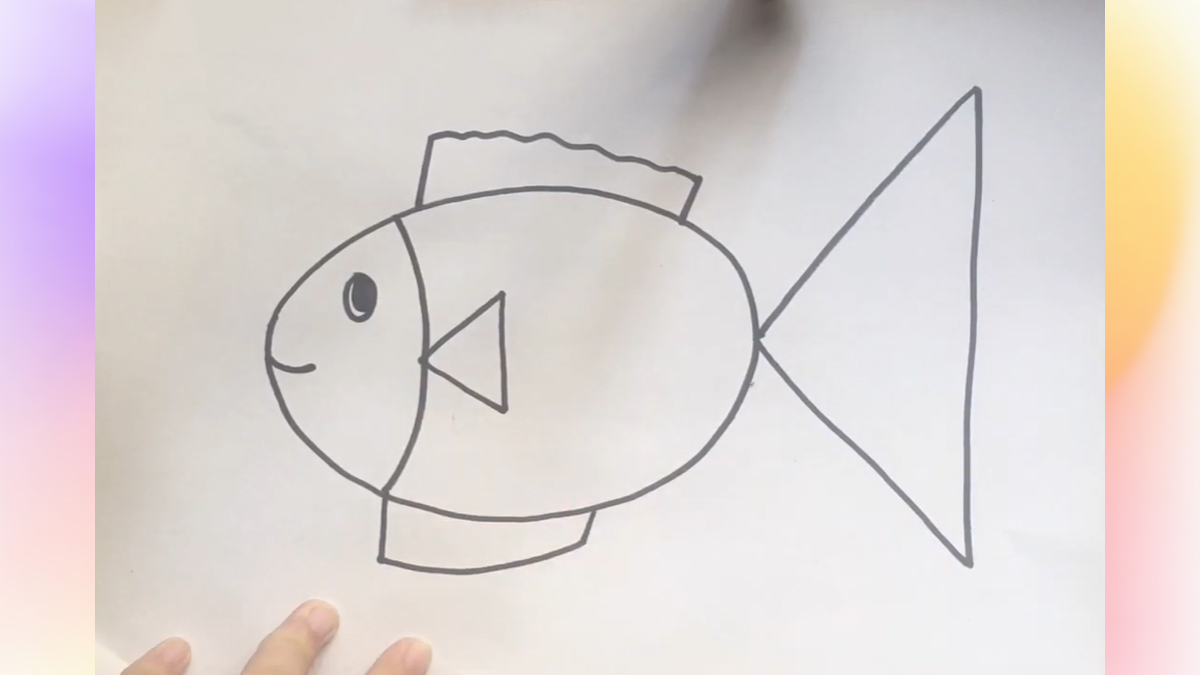 Bước 1: Vẽ thân cá