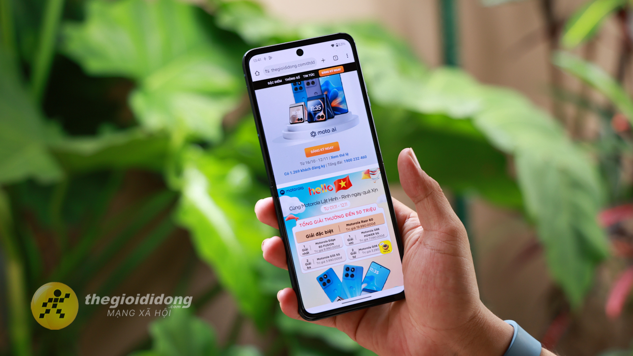 Mở hộp và trên tay motorola Razr 60: Smartphone gập cận cao cấp, Dimensity 7400X và pin 4.500 mAh