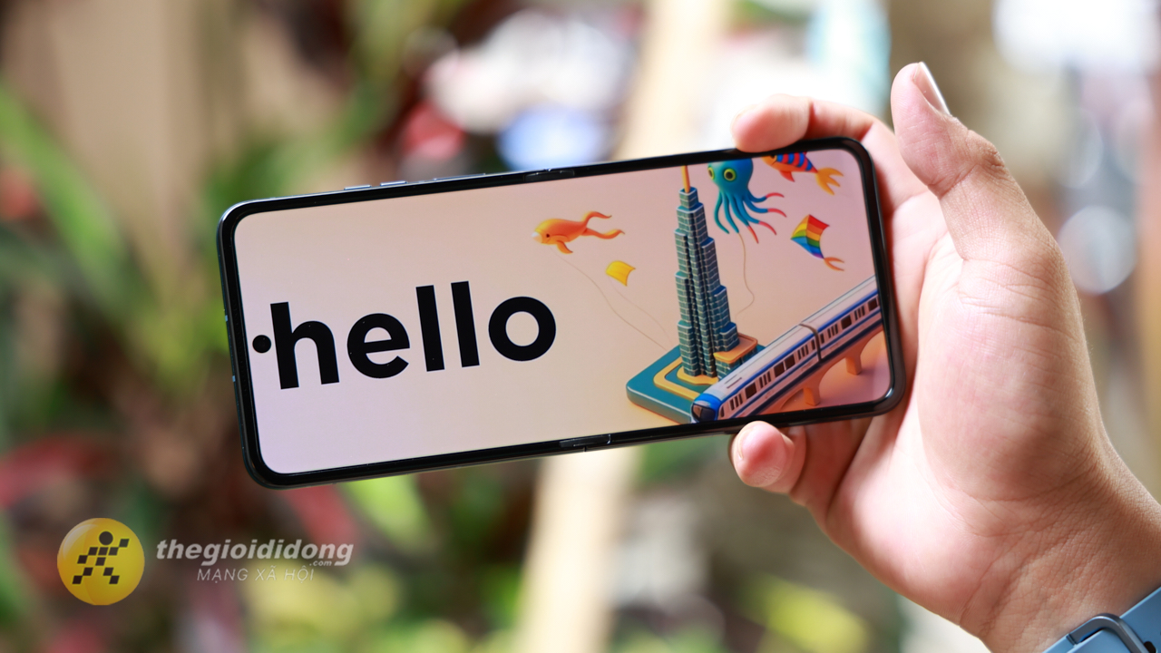 Mở hộp và trên tay motorola Razr 60: Smartphone gập cận cao cấp, Dimensity 7400X và pin 4.500 mAh